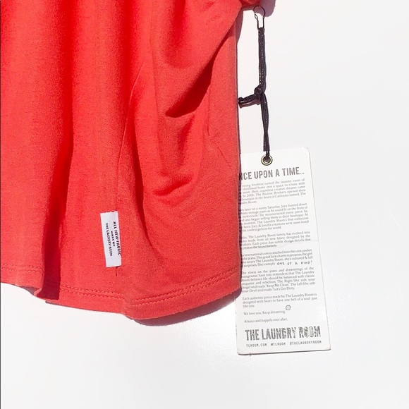 The laundry room Queen of Beers Top - Picture 5 of 5